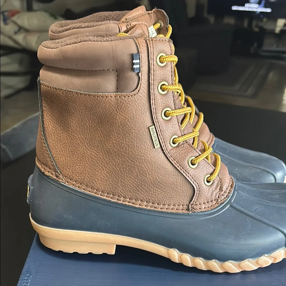 Nautica Two-Tone Duck Boots